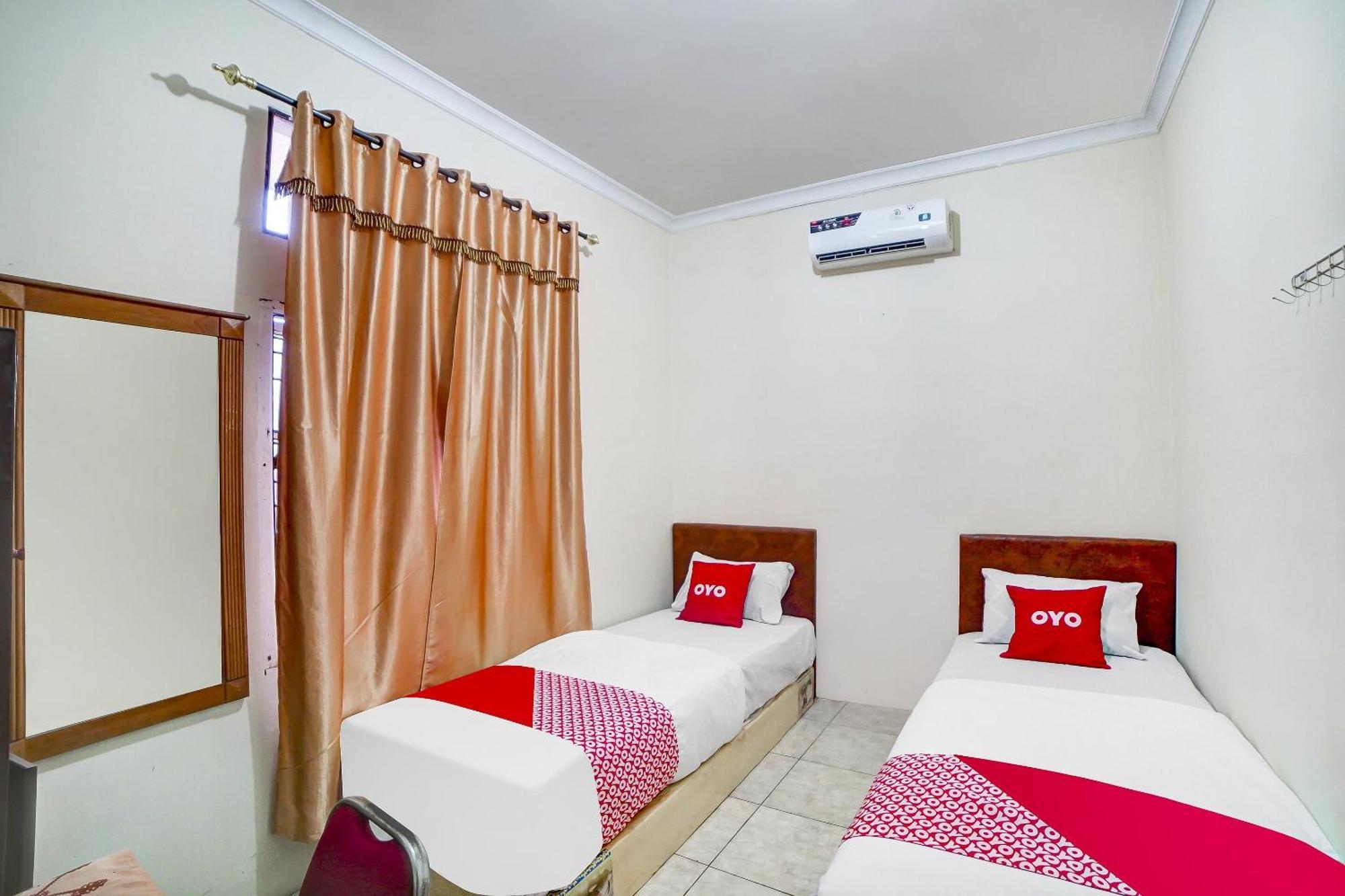 Oyo 91199 Felicia Homestay Medan Ngoại thất bức ảnh