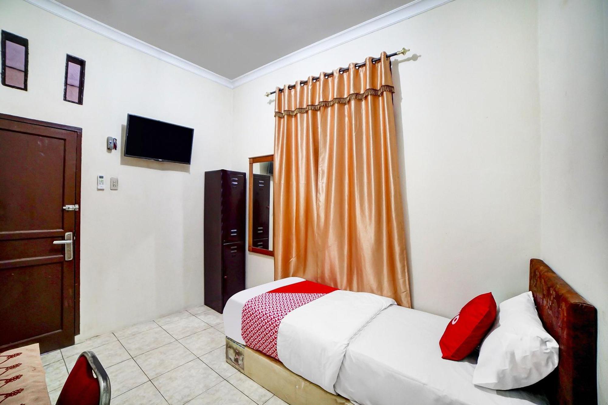 Oyo 91199 Felicia Homestay Medan Ngoại thất bức ảnh
