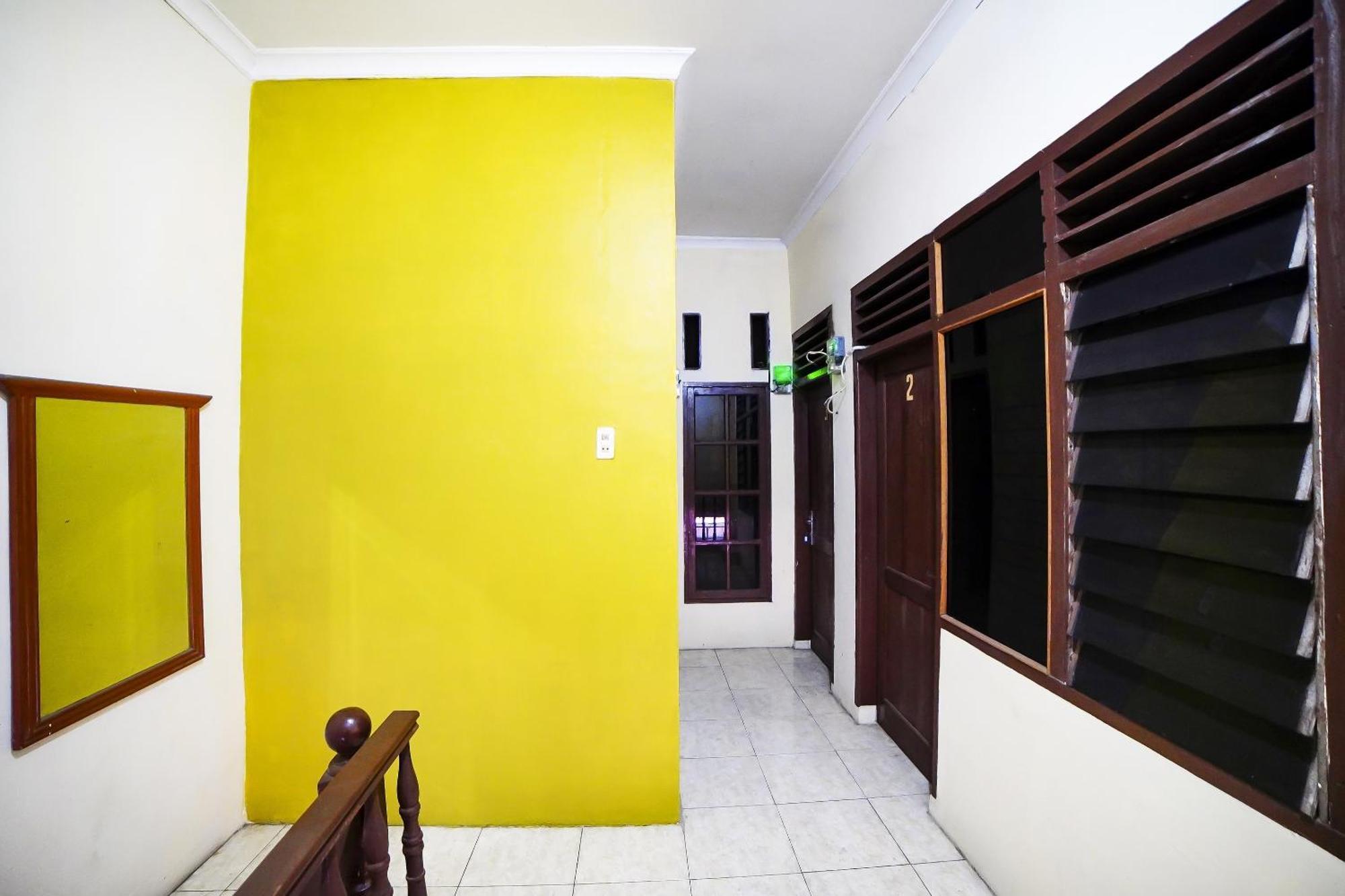 Oyo 91199 Felicia Homestay Medan Ngoại thất bức ảnh