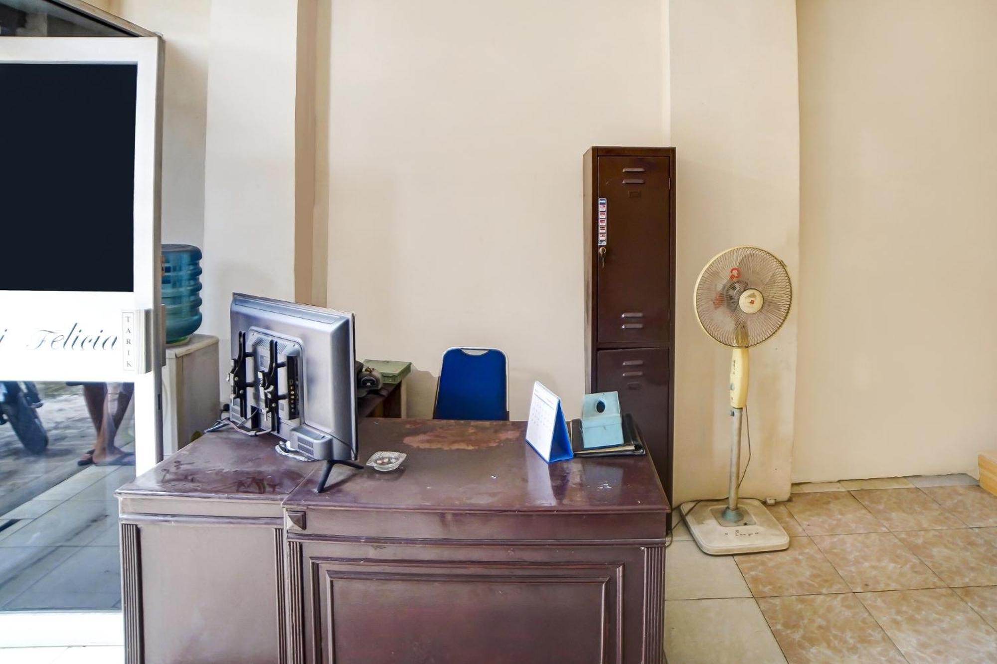Oyo 91199 Felicia Homestay Medan Ngoại thất bức ảnh